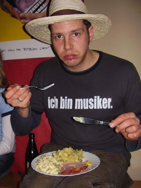 Image 57 of 59  -  157 kB